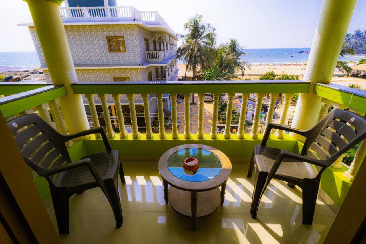Larios Beach Holidays Resort Baga Exterior foto