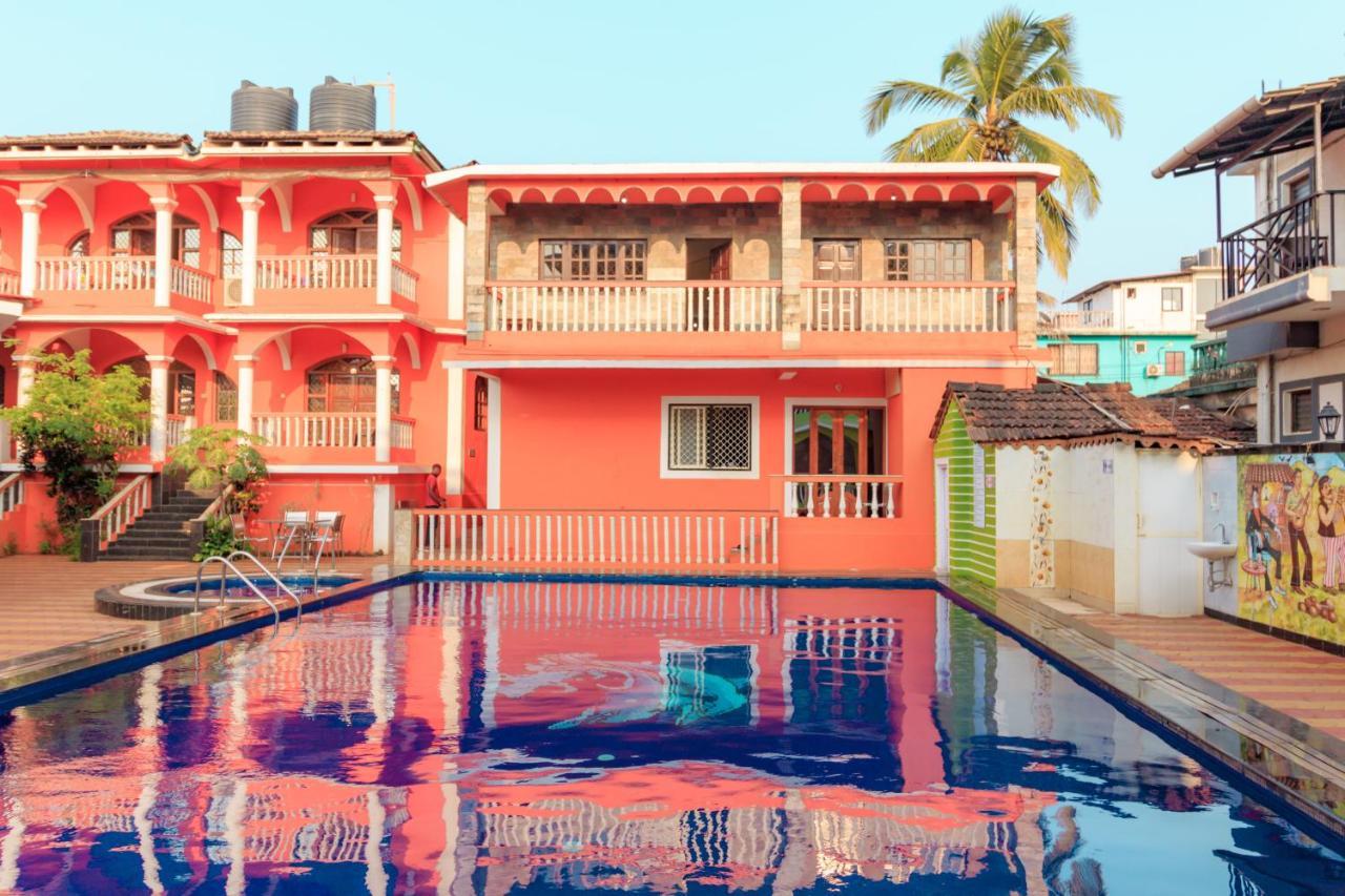 Larios Beach Holidays Resort Baga Exterior foto