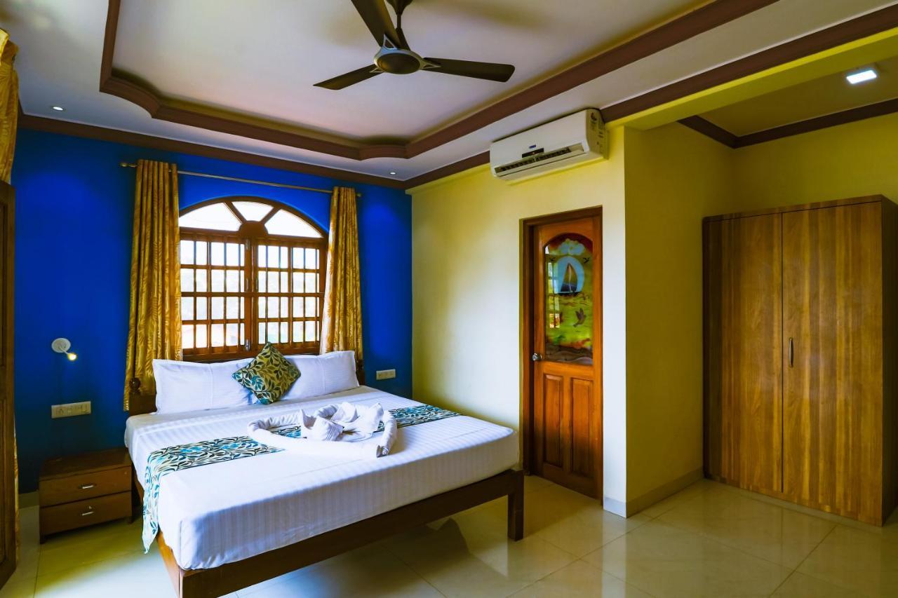 Larios Beach Holidays Resort Baga Exterior foto