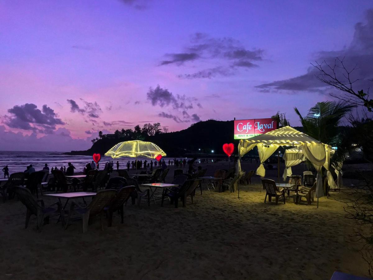Larios Beach Holidays Resort Baga Exterior foto