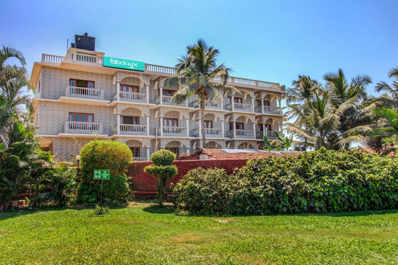 Larios Beach Holidays Resort Baga Exterior foto