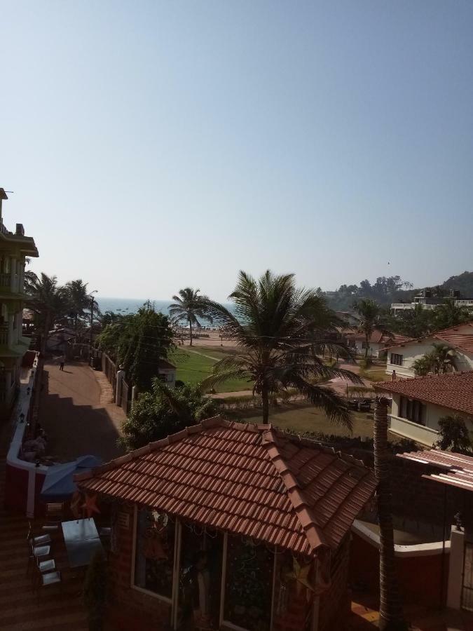 Larios Beach Holidays Resort Baga Exterior foto